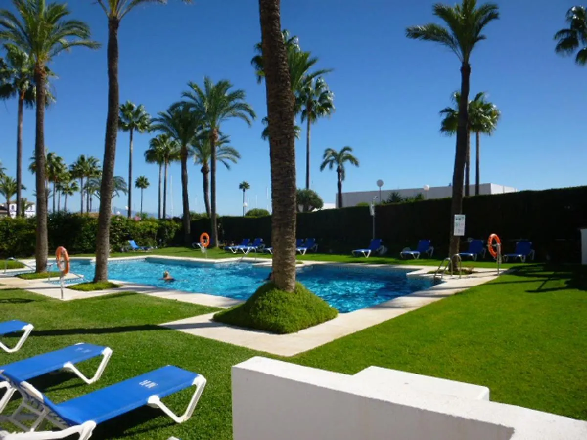 شقة 2105-Apt 2 Bedrooms, On The Beach, Port View, Pool مانيلفا