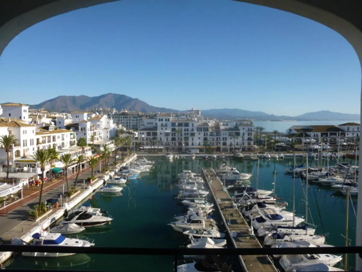2105-Apt 2 Bedrooms, On The Beach, Port View, Pool مانيلفا إسبانيا
