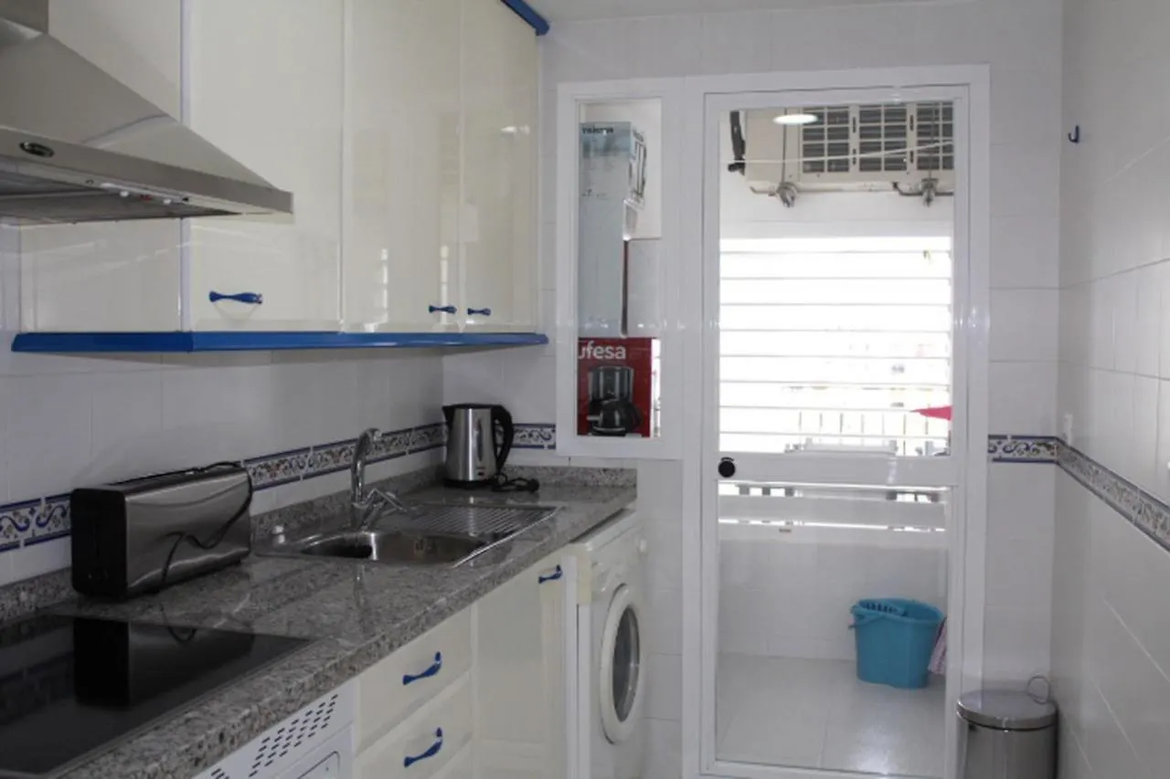 شقة 2105-Apt 2 Bedrooms, On The Beach, Port View, Pool مانيلفا